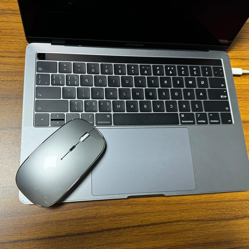 Harfoowo فأرة بلوتوث قابلة لإعادة الشحن - فأرة بلوتوث لاسلكية لجهاز iPad Pro و iPad Air و Mac و MacBook Pro و MacBook Air و لابتوب Chromebook و Windows و HP و DELL (فضي) - Image 3